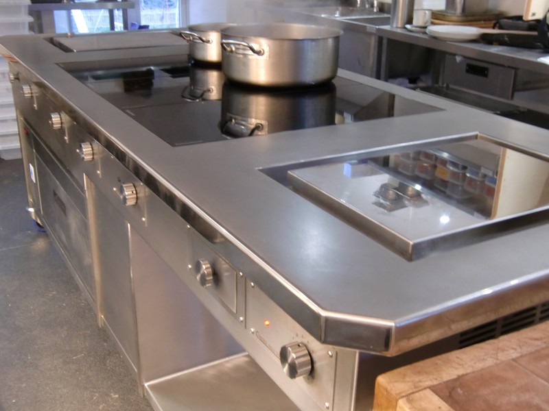 cooking suite with slider induction solid tops planchas and adande refrigeration.jpg800x600