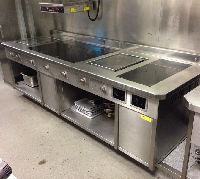 induction cooking suite in simon rogans the french 1 800x600