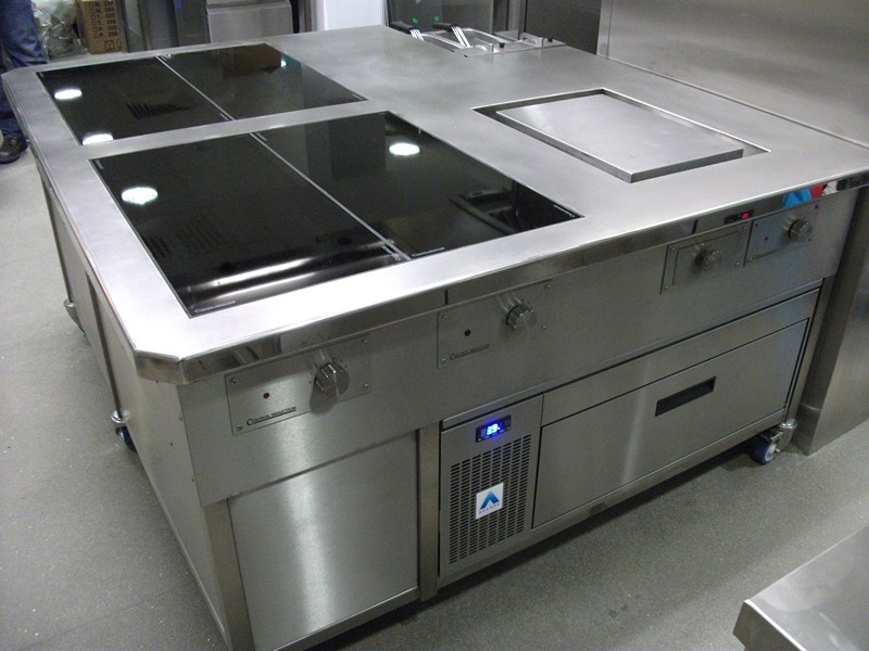 induction suite with sliders plancha and adande 800x600